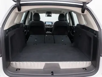 X3 xD30e Kamera HUD DAB Belüftung AHK Leder 18Zl