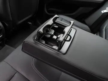 X3 xD30e Kamera HUD DAB Belüftung AHK Leder 18Zl