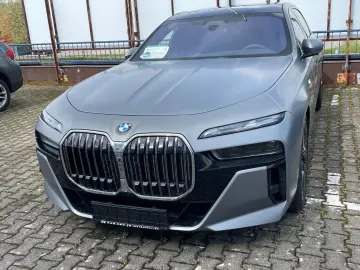 750e xDrive  M Sport PRO frozen B&W