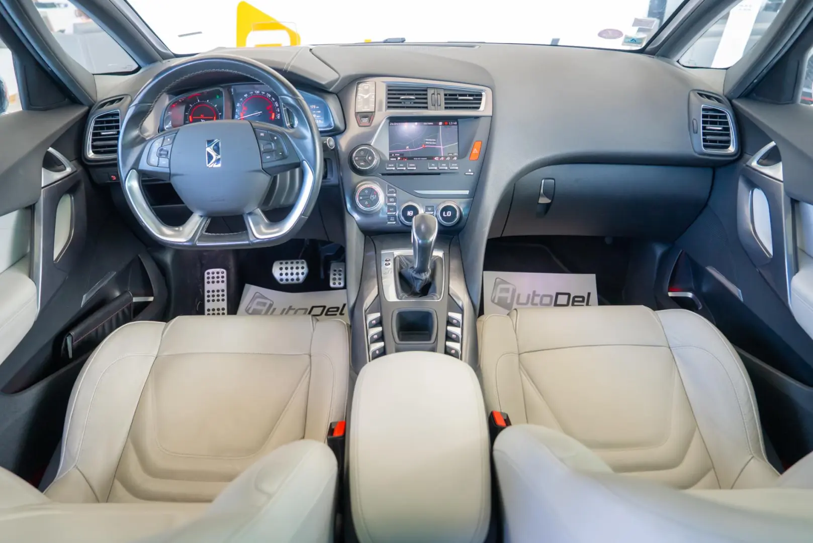 DS 5 1.6 THP SportChic