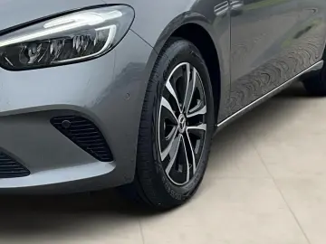 B 220 d Progressive SpurW KAM PDC SpurH LM Navi