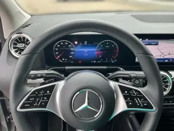B 220 d Progressive SpurW KAM PDC SpurH LM Navi