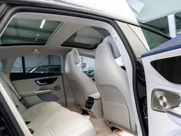 EQE AMG 53 4M+ / Premium / Panorama / Night Pack