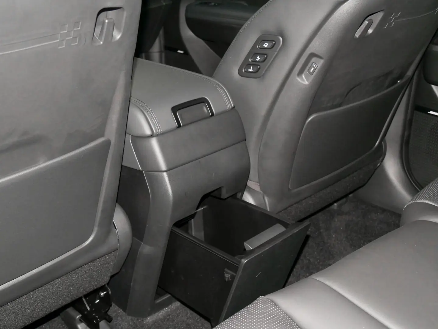 SANTA FE Hybrid Blackline Pano 4WD LAGERWAGEN