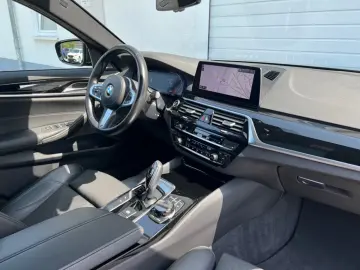 BMW 520 d xDrive Sport Line/LED/AHK