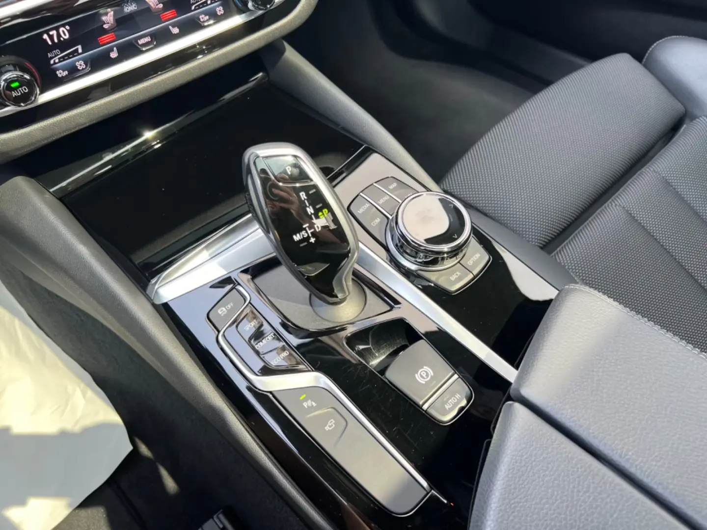 BMW 520 d xDrive Sport Line/LED/AHK