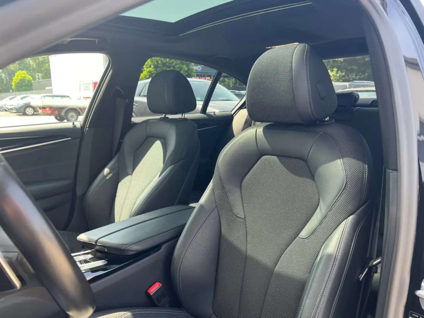 BMW 520 d xDrive Sport Line/LED/AHK