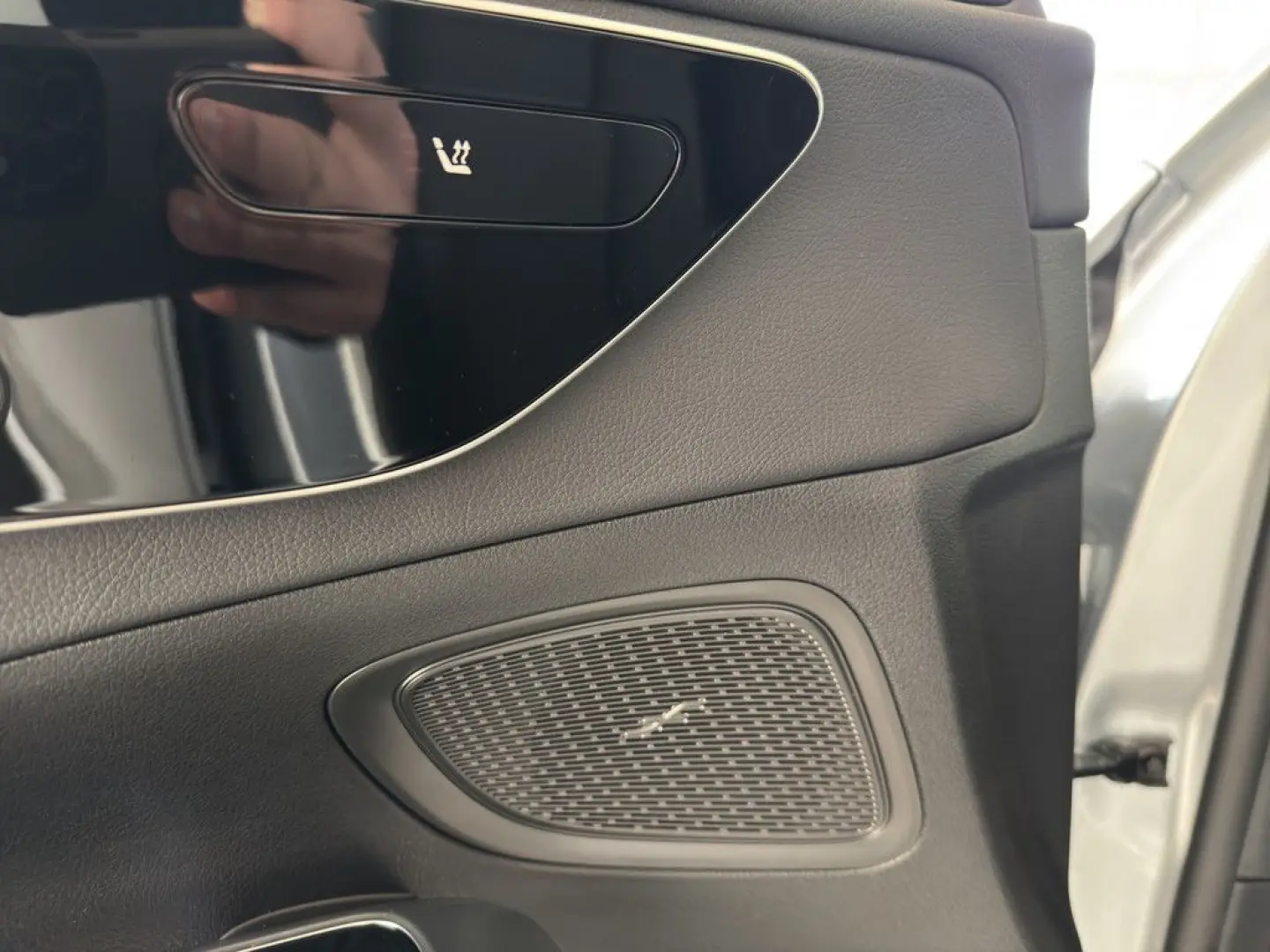 C 220d Avantgarde LED NAVI SSD KAMERA STANDH 17