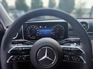 C 200 *AMG*MEMO*AHK*NAVI*SHZ*KAMERA*SPORTAUSP*