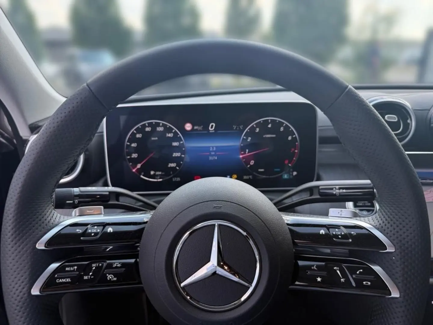 C 200 *AMG*MEMO*AHK*NAVI*SHZ*KAMERA*SPORTAUSP*