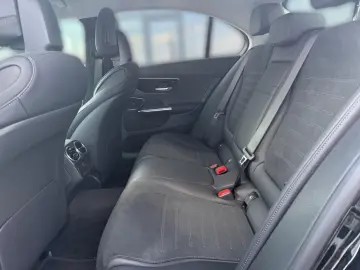 C 200 *AMG*MEMO*AHK*NAVI*SHZ*KAMERA*SPORTAUSP*