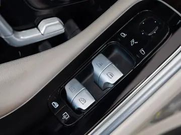 S 350d Lim*BURMESTER*PANO*AIRMATIC*MULTIBEAM*1HD