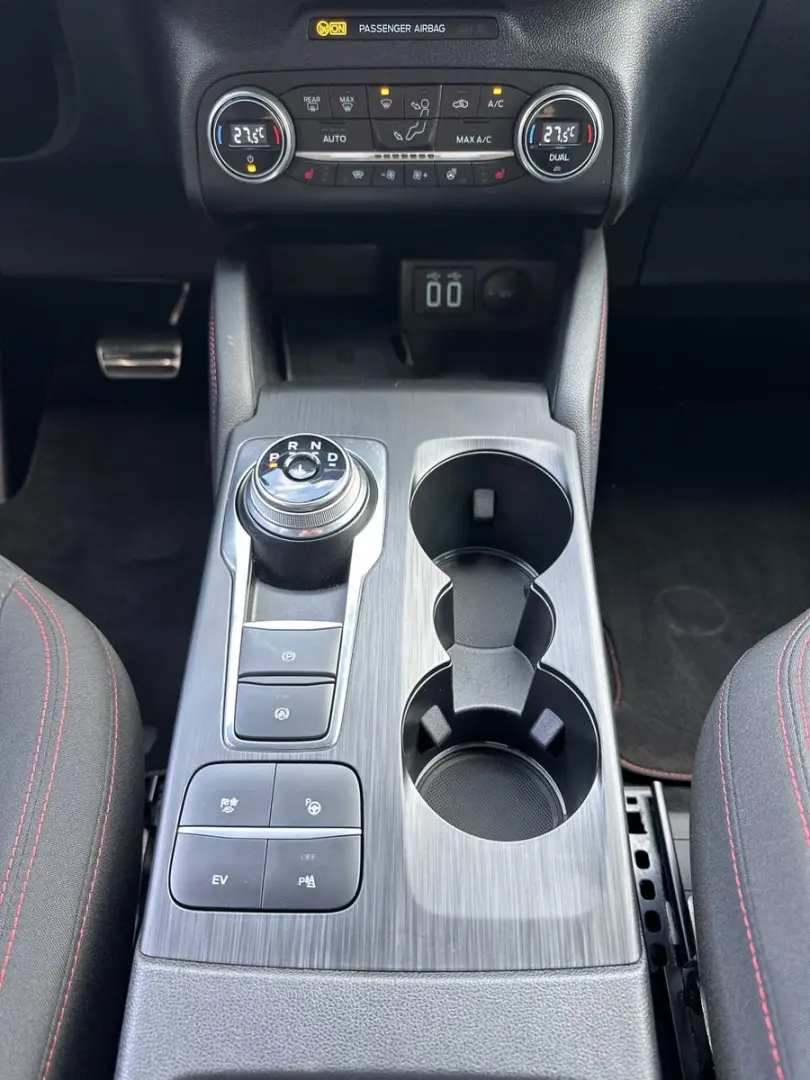 Kuga 2.5 PHEV ST-Line NAV+LED+KAMERA+DAB+18ZOLL