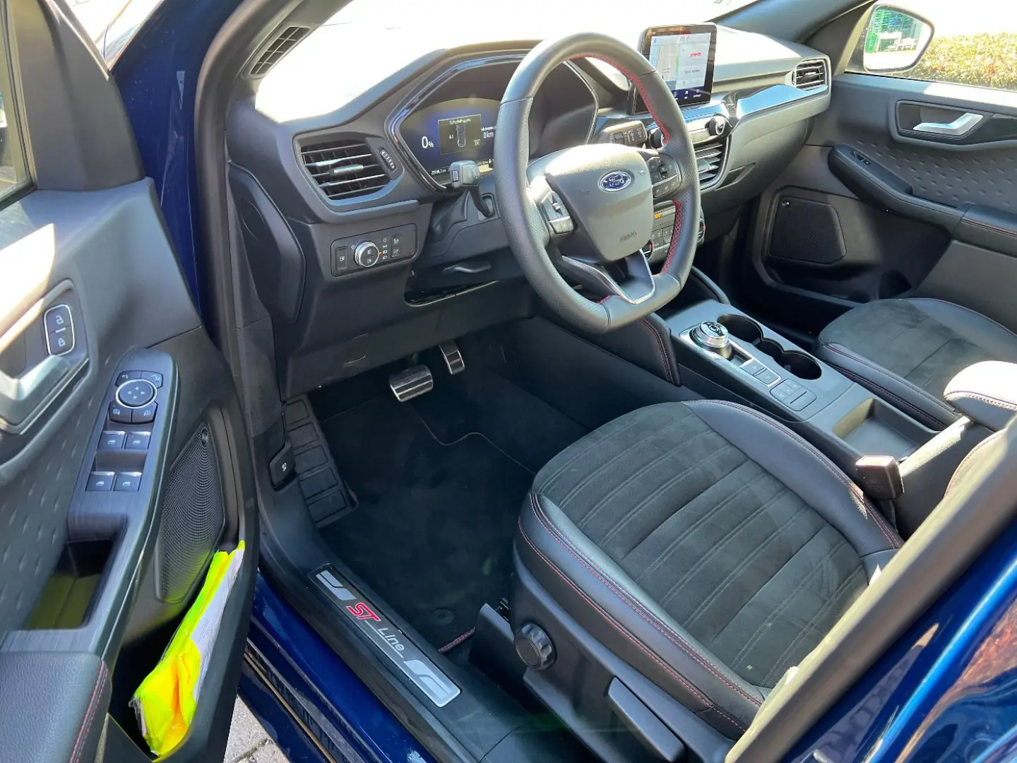 KUGA ST-LINE X 2.5 PHEV |NAVI*RFK*LED*PDC|