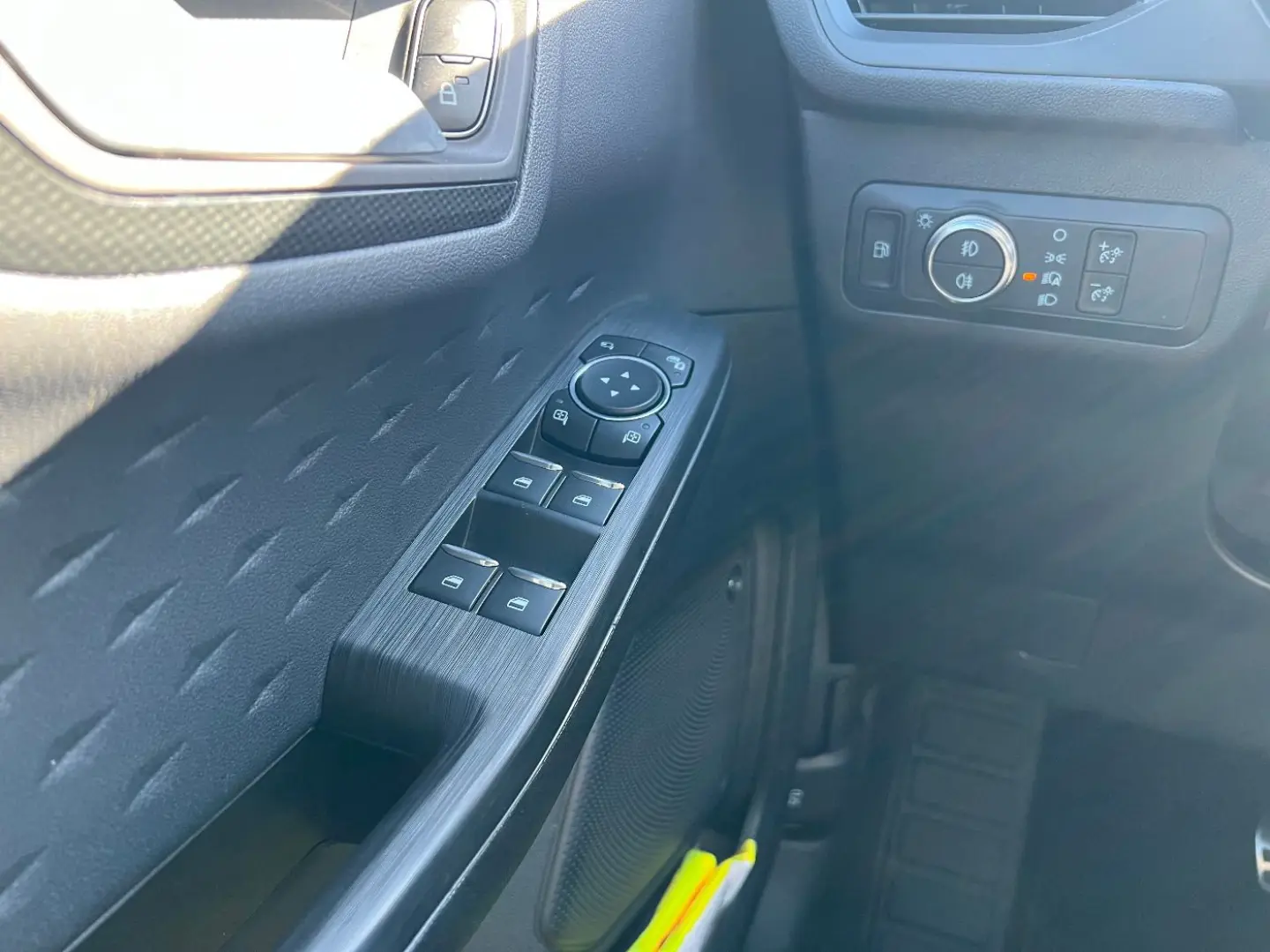 KUGA ST-LINE X 2.5 PHEV |NAVI*RFK*LED*PDC|