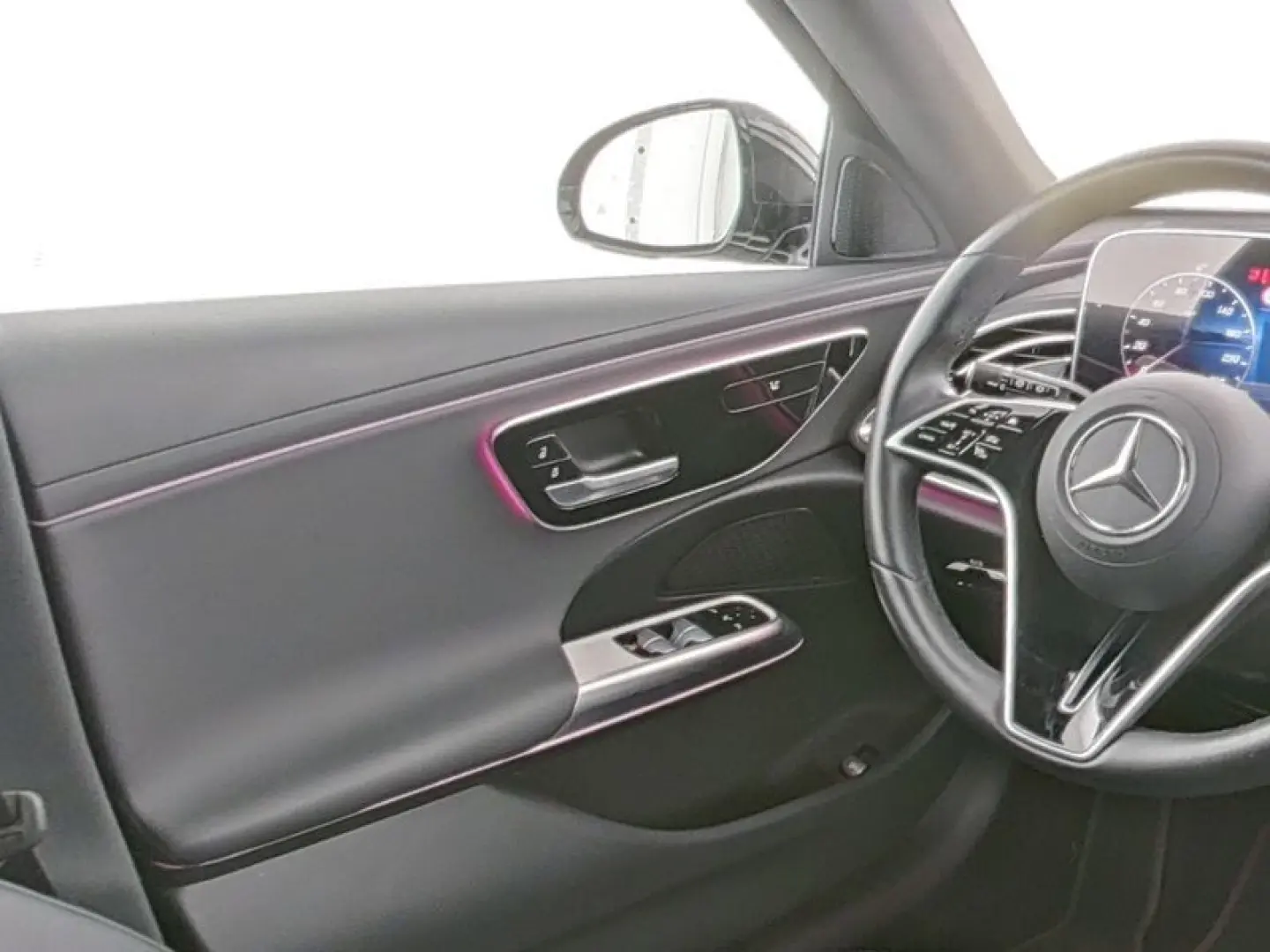 E 220 d T-Modell *LED*AHK*Keyless*Distronic*Navi