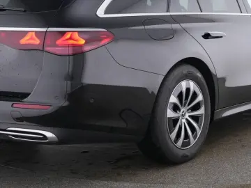 E 220 d T-Modell *LED*AHK*Keyless*Distronic*Navi
