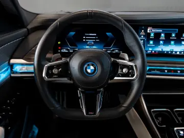 750e xDrive