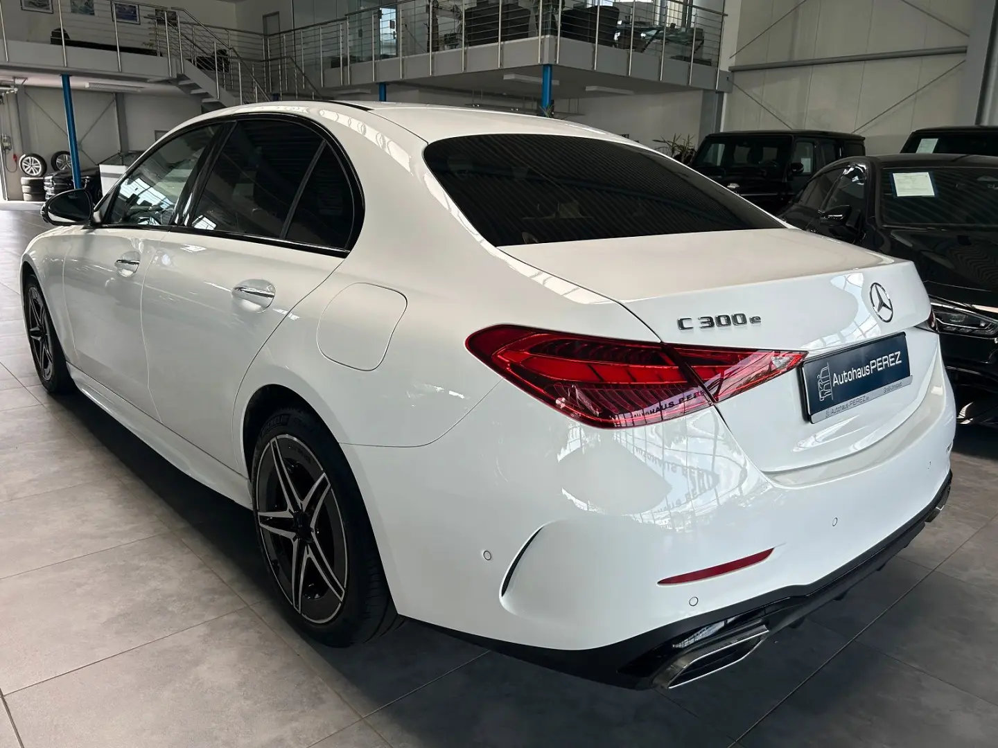 C 300 e AMG PREMIUM DISTRONIC-BURMESTER-NIGHT