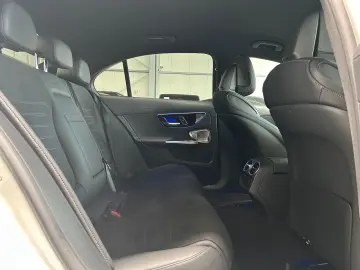 C 300 e AMG PREMIUM DISTRONIC-BURMESTER-NIGHT