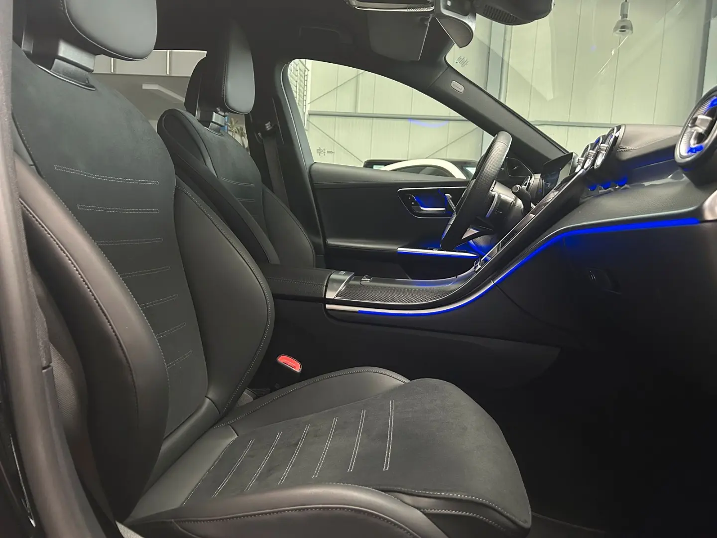 C 300 e EDITION AMG-LINE DISTRONIC-DC LADEN-360°