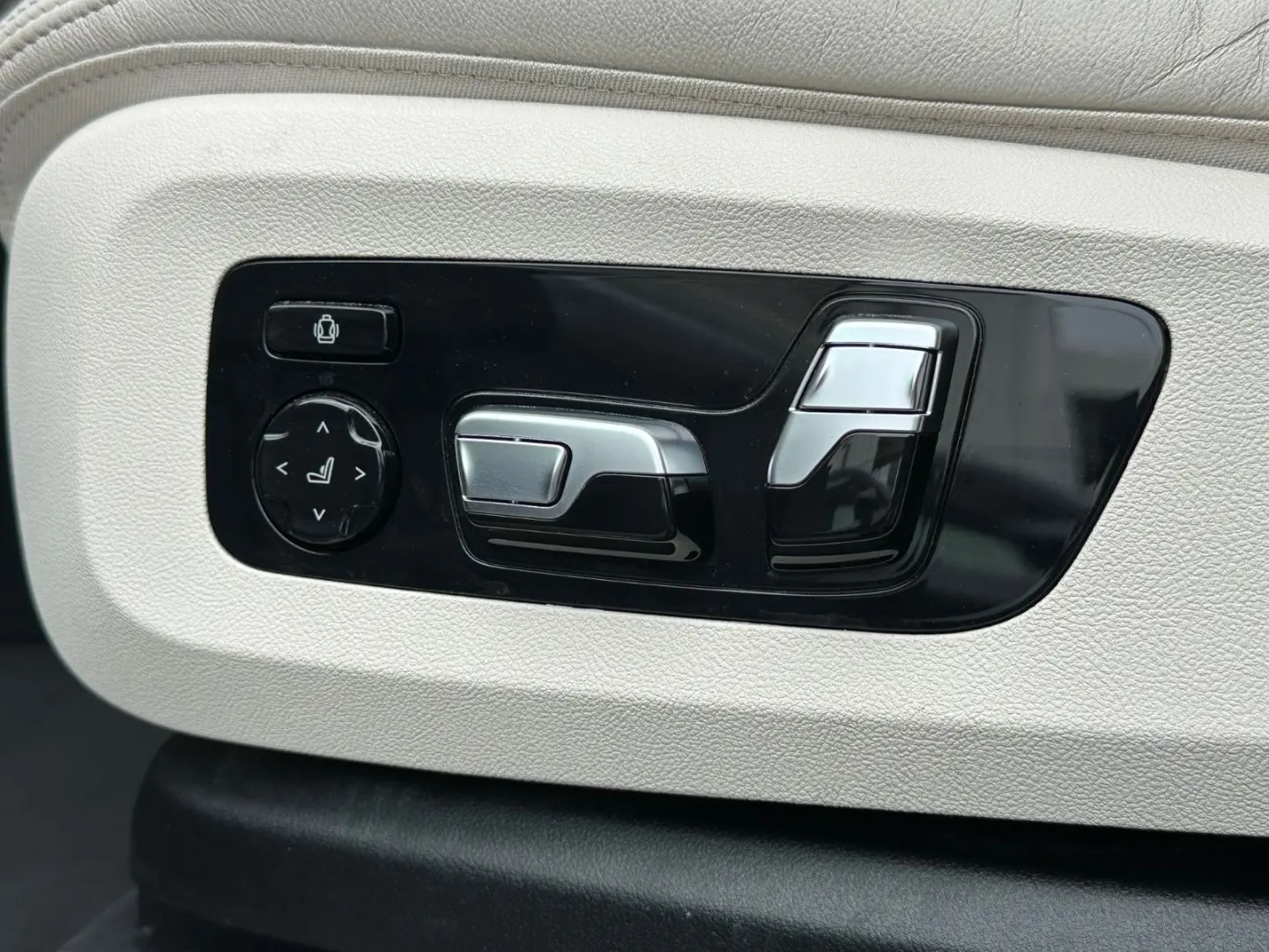 X5 xDr 45e M SPORT*PANO*HARMAN*LASER*KEY*HUD*21'