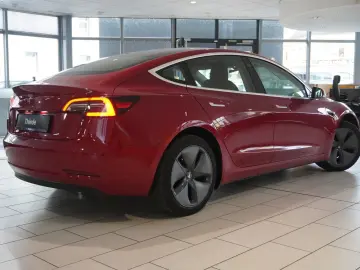 Model 3 Standard Range Plus NAVI/KAMERA/SH/PANO