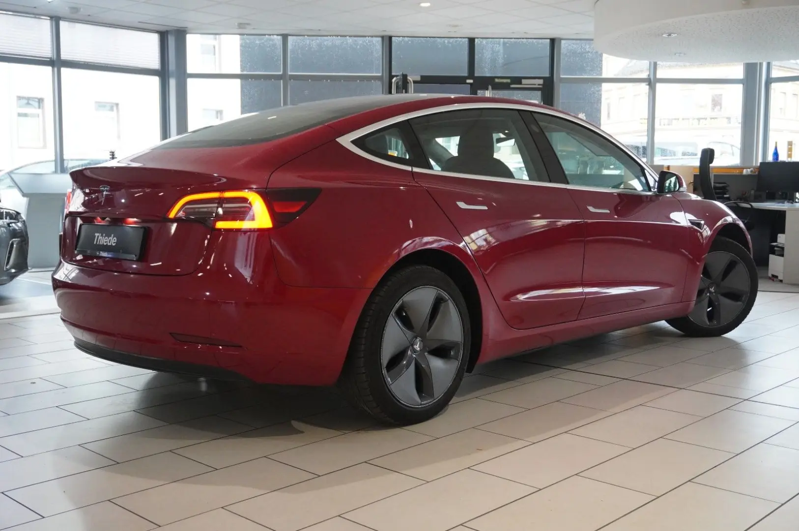Model 3 Standard Range Plus NAVI/KAMERA/SH/PANO