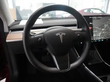 Model 3 Standard Range Plus NAVI/KAMERA/SH/PANO