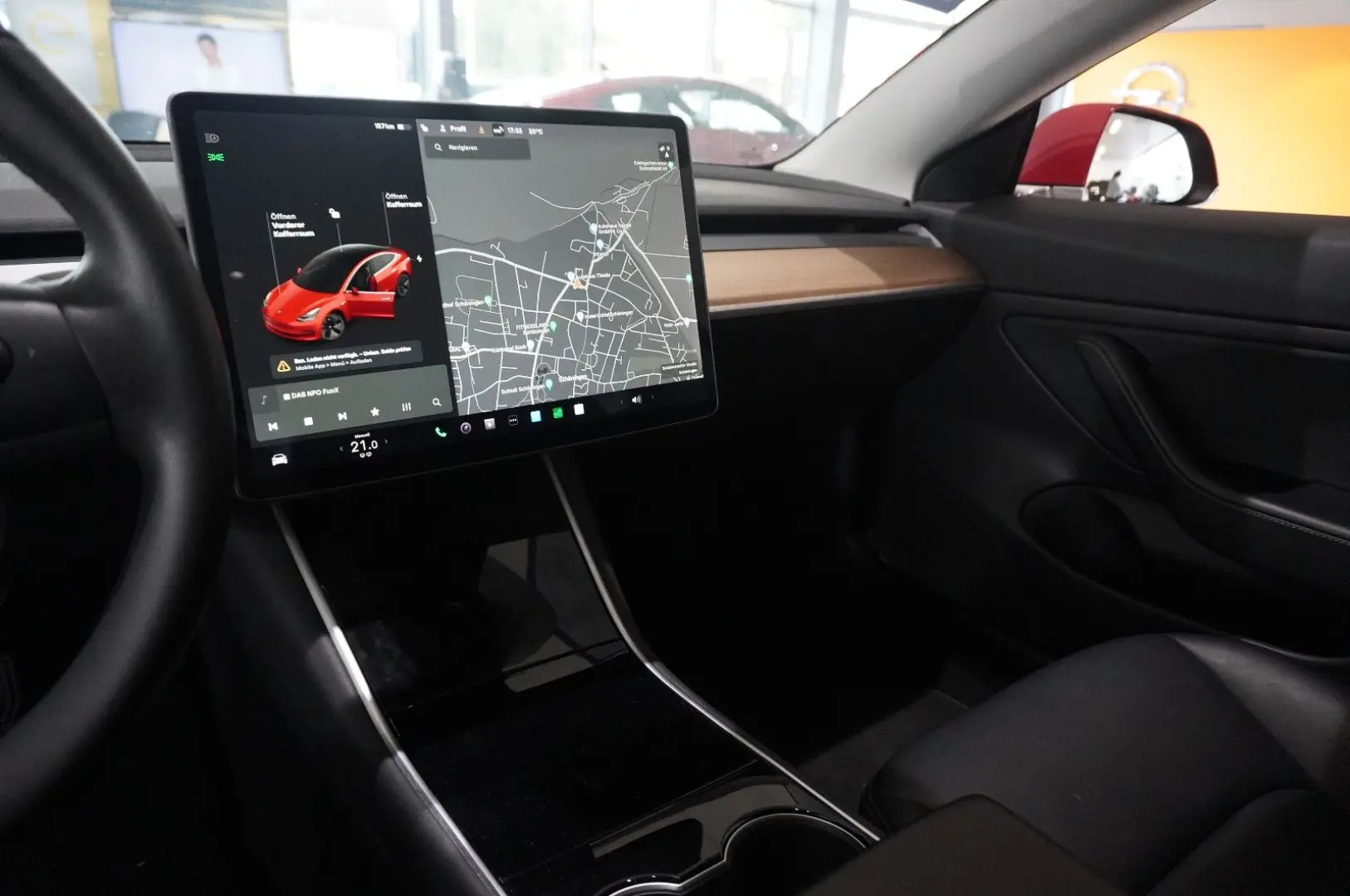 Model 3 Standard Range Plus NAVI/KAMERA/SH/PANO