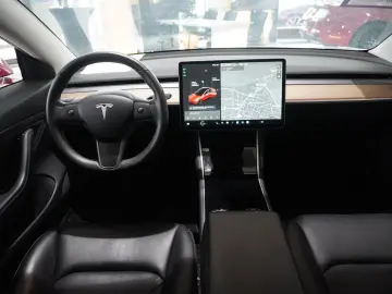 Model 3 Standard Range Plus NAVI/KAMERA/SH/PANO