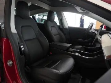 Model 3 Standard Range Plus NAVI/KAMERA/SH/PANO