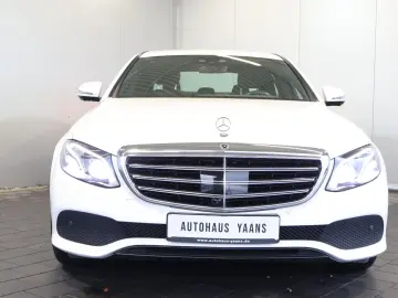 E 200 WIDE+DISTRONIC+360°+LED+AHK+NAVI+17