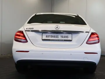 E 200 WIDE+DISTRONIC+360°+LED+AHK+NAVI+17
