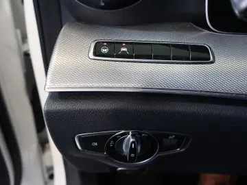 E 200 WIDE+DISTRONIC+360°+LED+AHK+NAVI+17