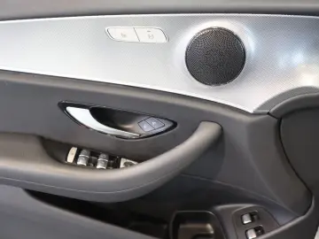 E 200 WIDE+DISTRONIC+360°+LED+AHK+NAVI+17