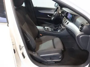 E 200 WIDE+DISTRONIC+360°+LED+AHK+NAVI+17