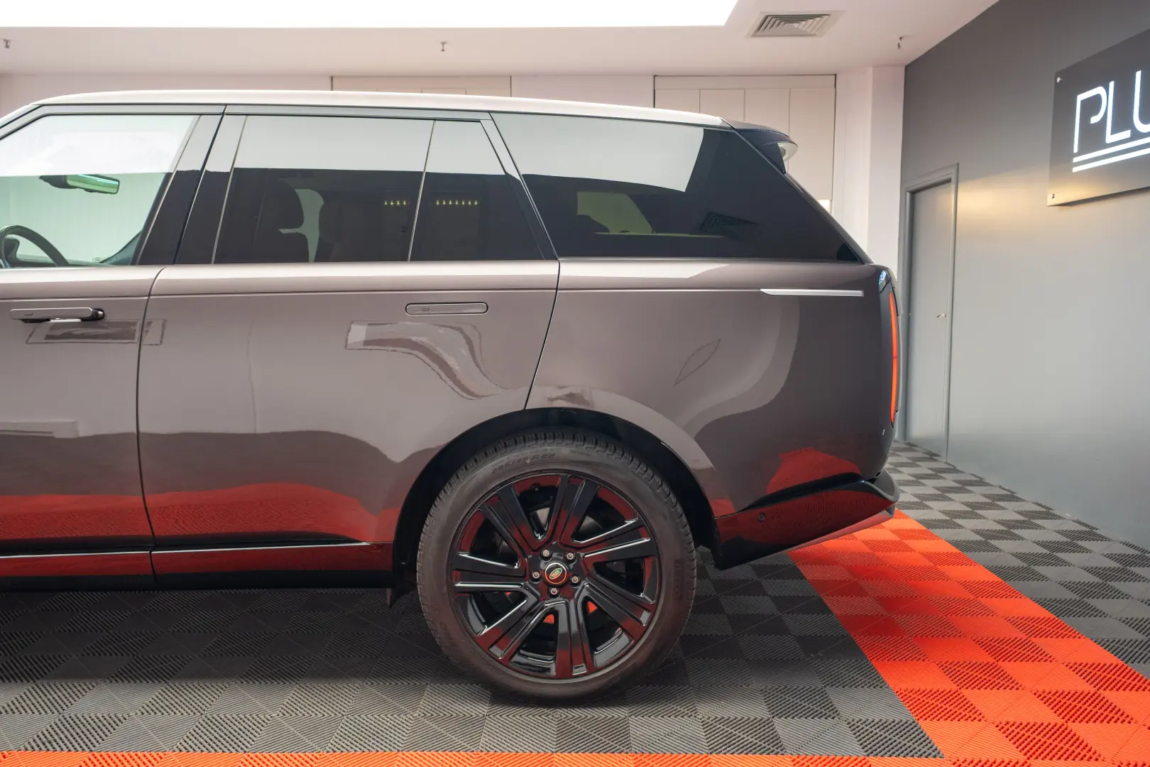 Range Rover Autobiography