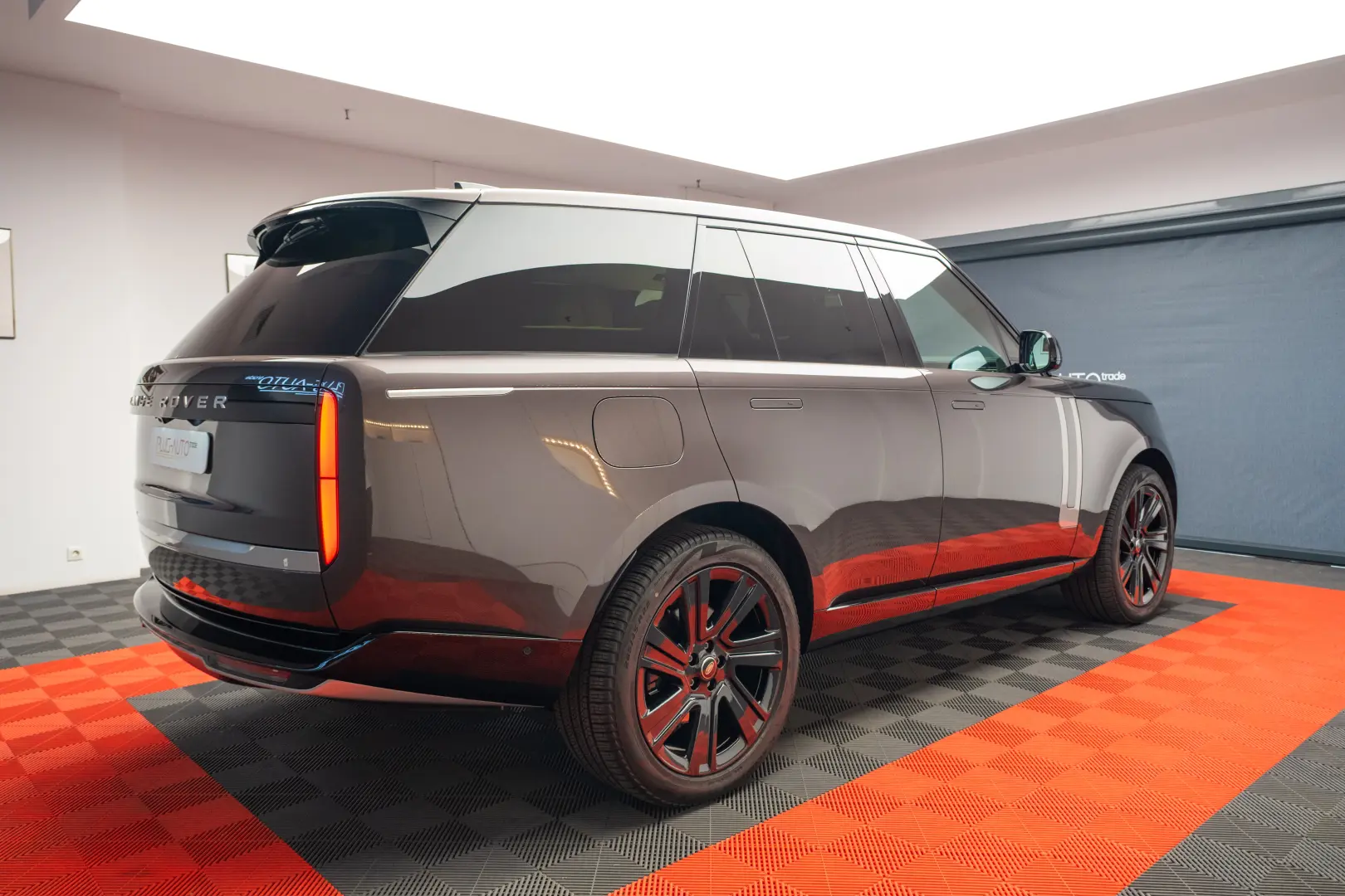 Range Rover Autobiography
