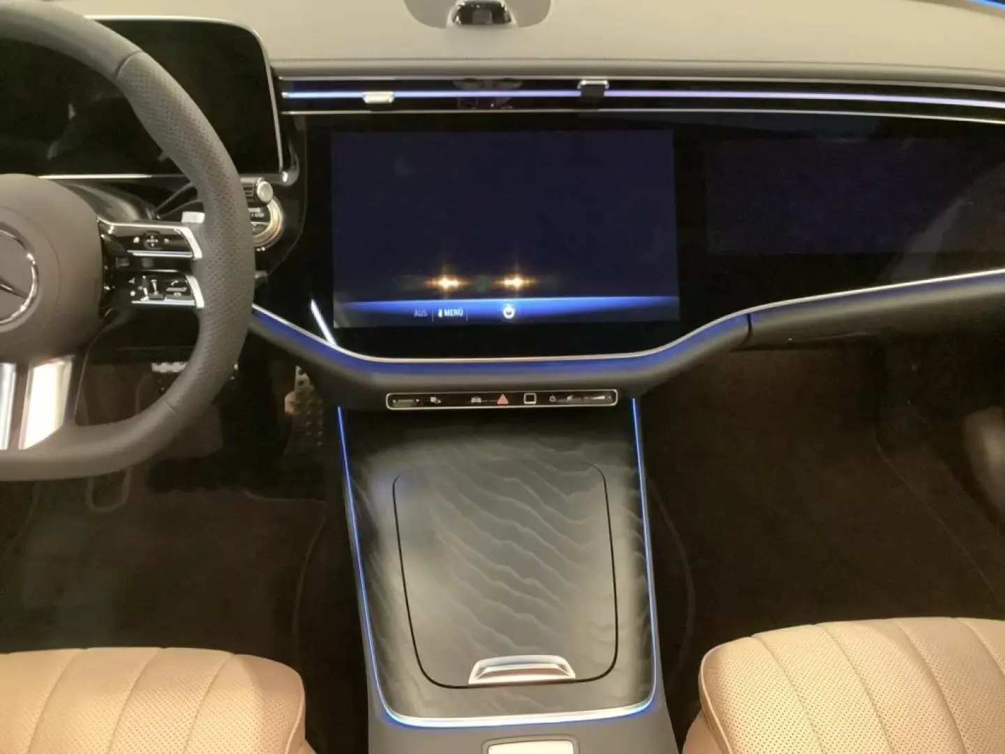 Mercedes-Benz E 200 Limuzină AMG+NOAPTE+19''
