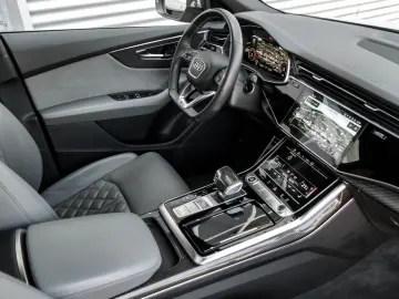 AUDI Q8 50TDI 3.0 TDI Quattro PANO MATRIX-LEASING