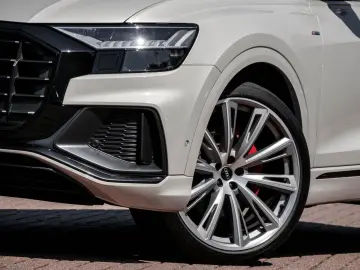 AUDI Q8 50TDI 3.0 TDI Quattro PANO MATRIX-LEASING