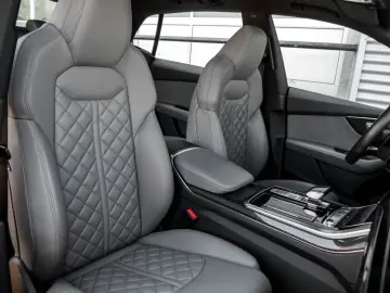 AUDI Q8 50TDI 3.0 TDI Quattro PANO MATRIX-LEASING