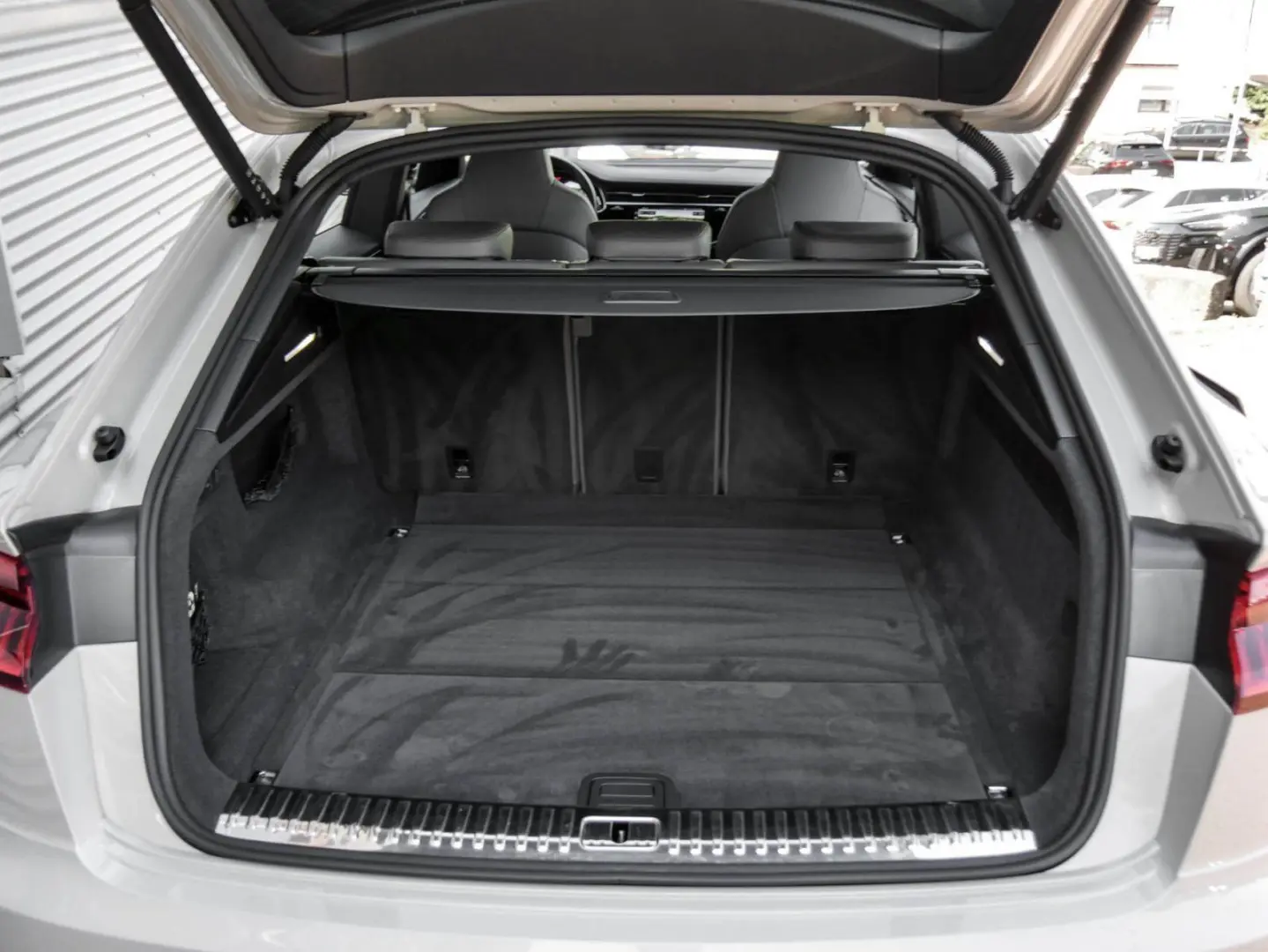 AUDI Q8 50TDI 3.0 TDI Quattro PANO MATRIX-LEASING