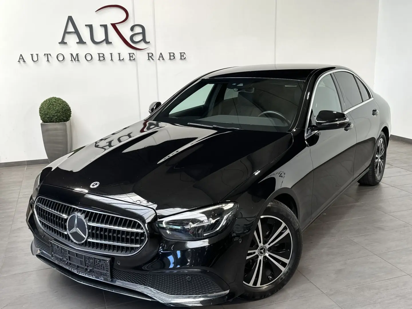 MERCEDES BENZ E220d Avantgarde NAV+WIDESCREEN+LEASING