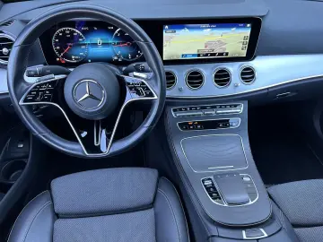 MERCEDES BENZ E220d Avantgarde NAV+WIDESCREEN+LEASING