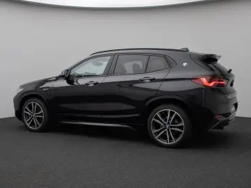 BMW X2 xD25e M Sport HUD Kamera PANO LEASING
