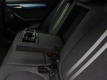 BMW X2 xD25e M Sport HUD Kamera PANO LEASING