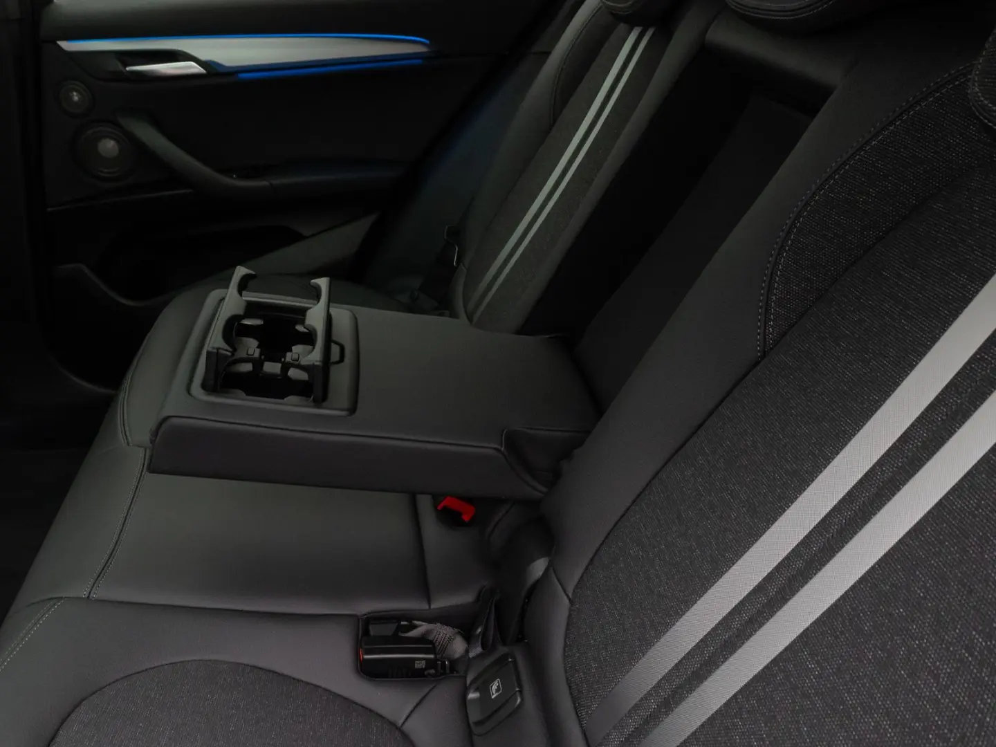 BMW X2 xD25e M Sport HUD Kamera PANO LEASING
