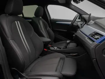 BMW X2 xD25e M Sport HUD Kamera PANO LEASING